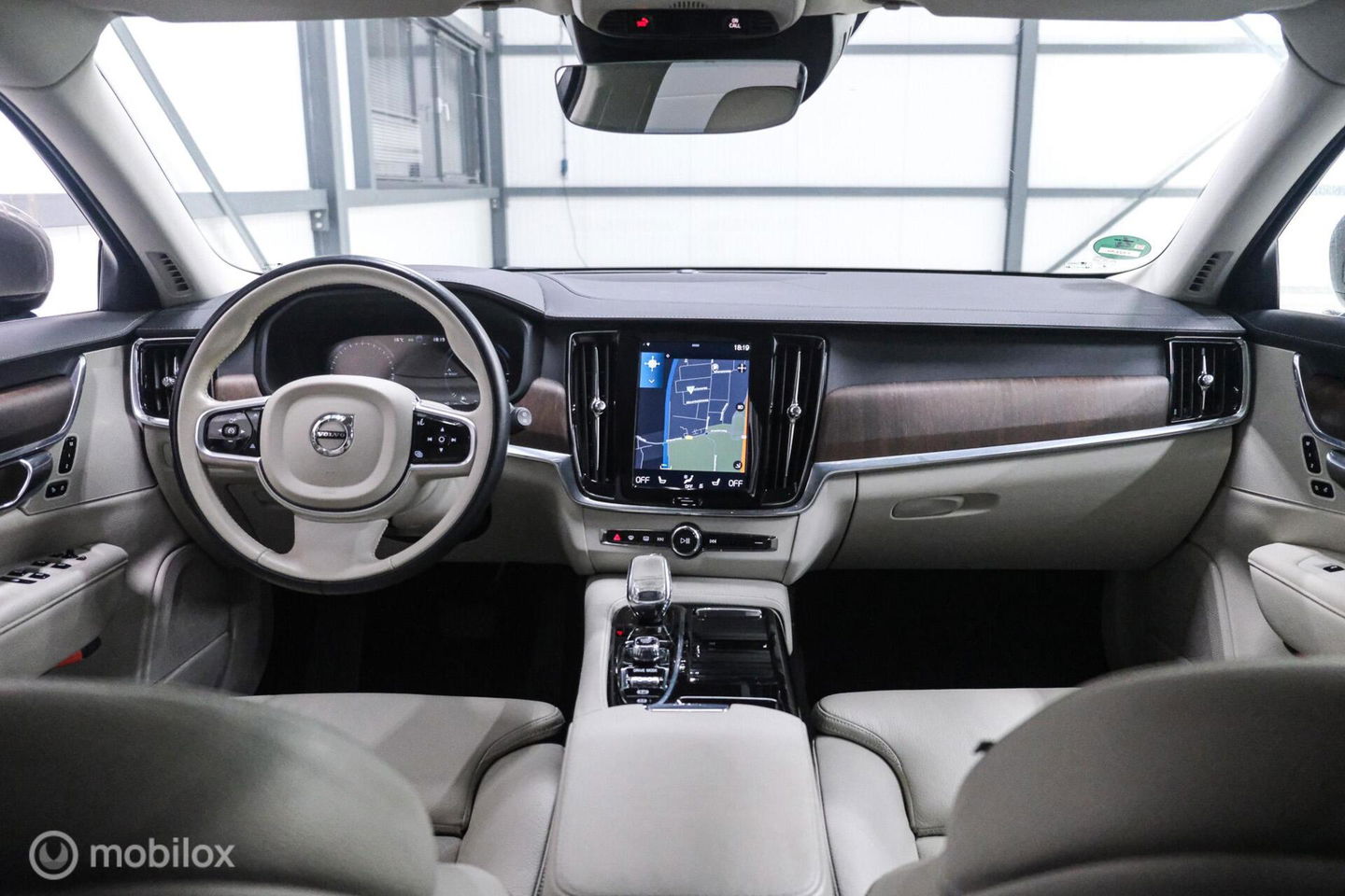 Volvo V90 2.0 T6 AWD Inscription 340 pk | Trekhaak | Camera | Memory | NL auto NAP | 1e eigenaar | Pebble Grey |