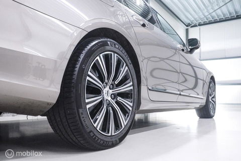 Volvo V90 2.0 T6 AWD Inscription 340 pk | Trekhaak | Camera | Memory | NL auto NAP | 1e eigenaar | Pebble Grey |