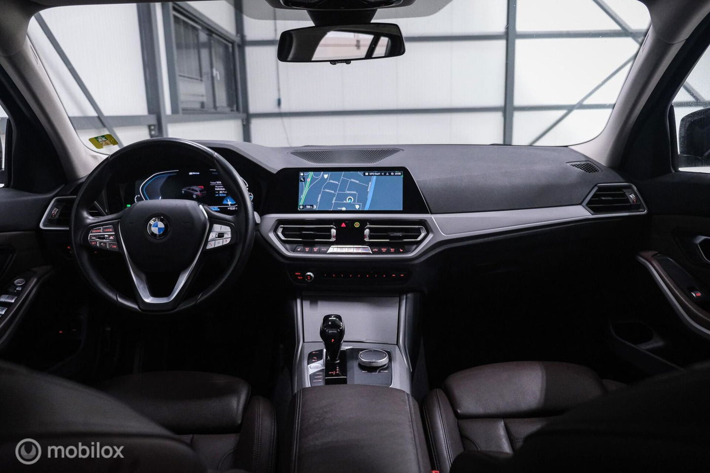 BMW 3 Serie Touring 330e High Executive 290 pk | Trekhaak | Leder | Sportstoelen | NL auto NAP | LED | CarPlay | Stoelverwarming |