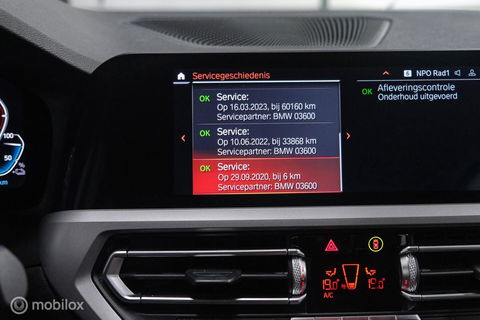 BMW 3 Serie Touring 330e High Executive 290 pk | Trekhaak | Leder | Sportstoelen | NL auto NAP | LED | CarPlay | Stoelverwarming |