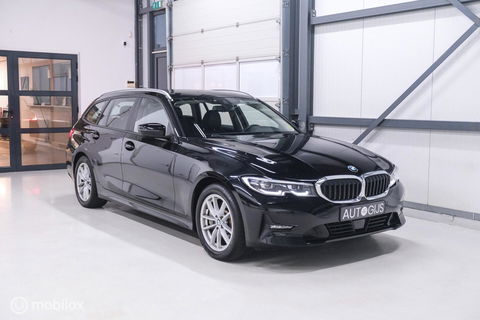 BMW 3 Serie Touring 330e High Executive 290 pk | Trekhaak | Leder | Sportstoelen | NL auto NAP | LED | CarPlay | Stoelverwarming |