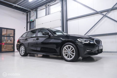 BMW 3 Serie Touring 330e High Executive 290 pk | Trekhaak | Leder | Sportstoelen | NL auto NAP | LED | CarPlay | Stoelverwarming |