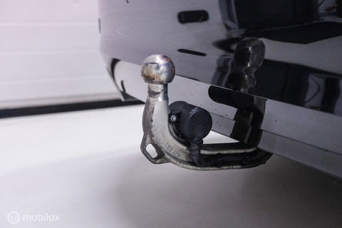 BMW 3 Serie Touring 330e High Executive 290 pk | Trekhaak | Leder | Sportstoelen | NL auto NAP | LED | CarPlay | Stoelverwarming |