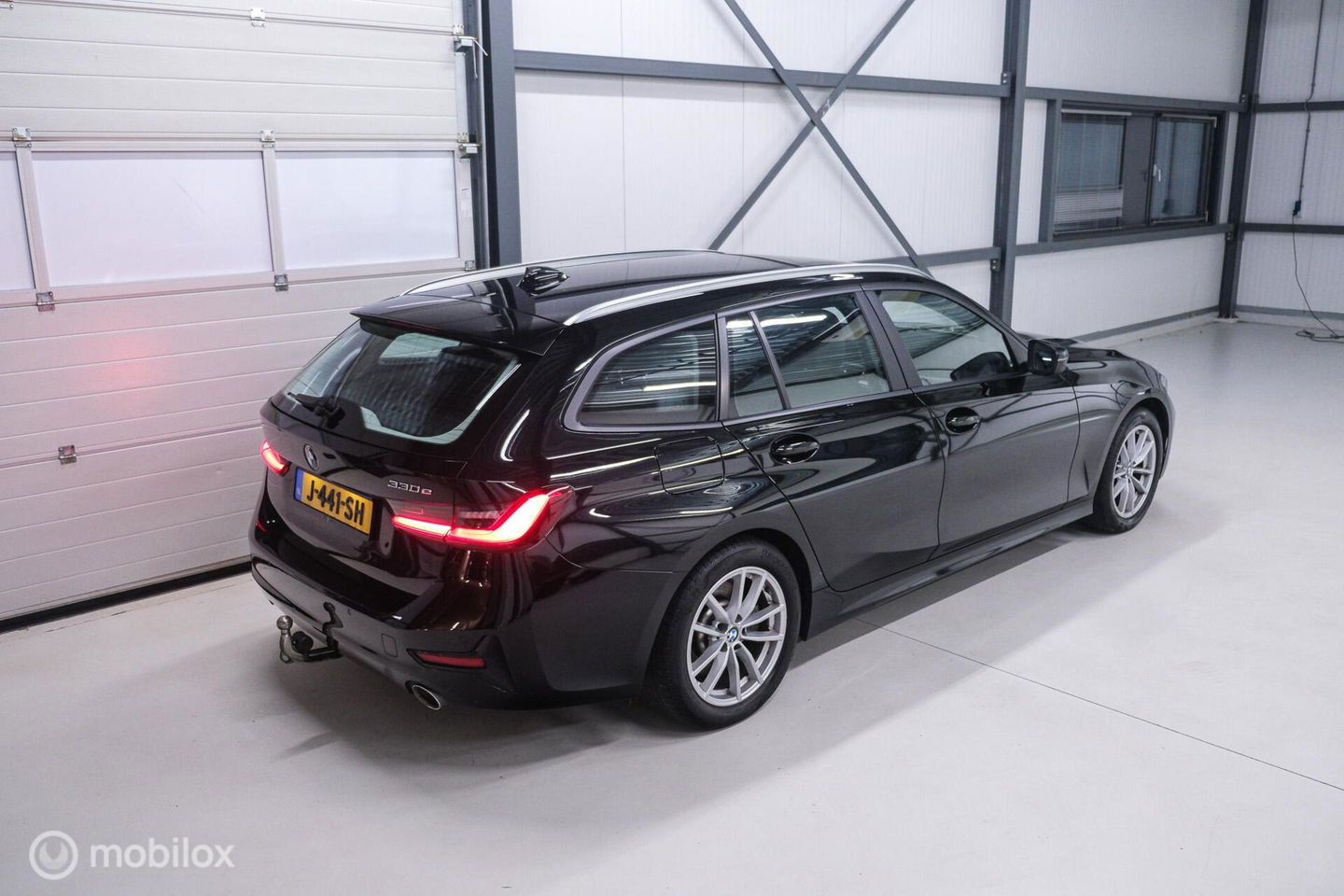 BMW 3 Serie Touring 330e High Executive 290 pk | Trekhaak | Leder | Sportstoelen | NL auto NAP | LED | CarPlay | Stoelverwarming |