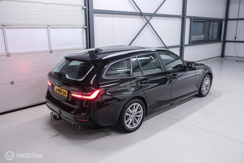 BMW 3 Serie Touring 330e High Executive 290 pk | Trekhaak | Leder | Sportstoelen | NL auto NAP | LED | CarPlay | Stoelverwarming |