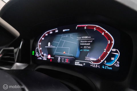 BMW 3 Serie Touring 330e High Executive 290 pk | Trekhaak | Leder | Sportstoelen | NL auto NAP | LED | CarPlay | Stoelverwarming |