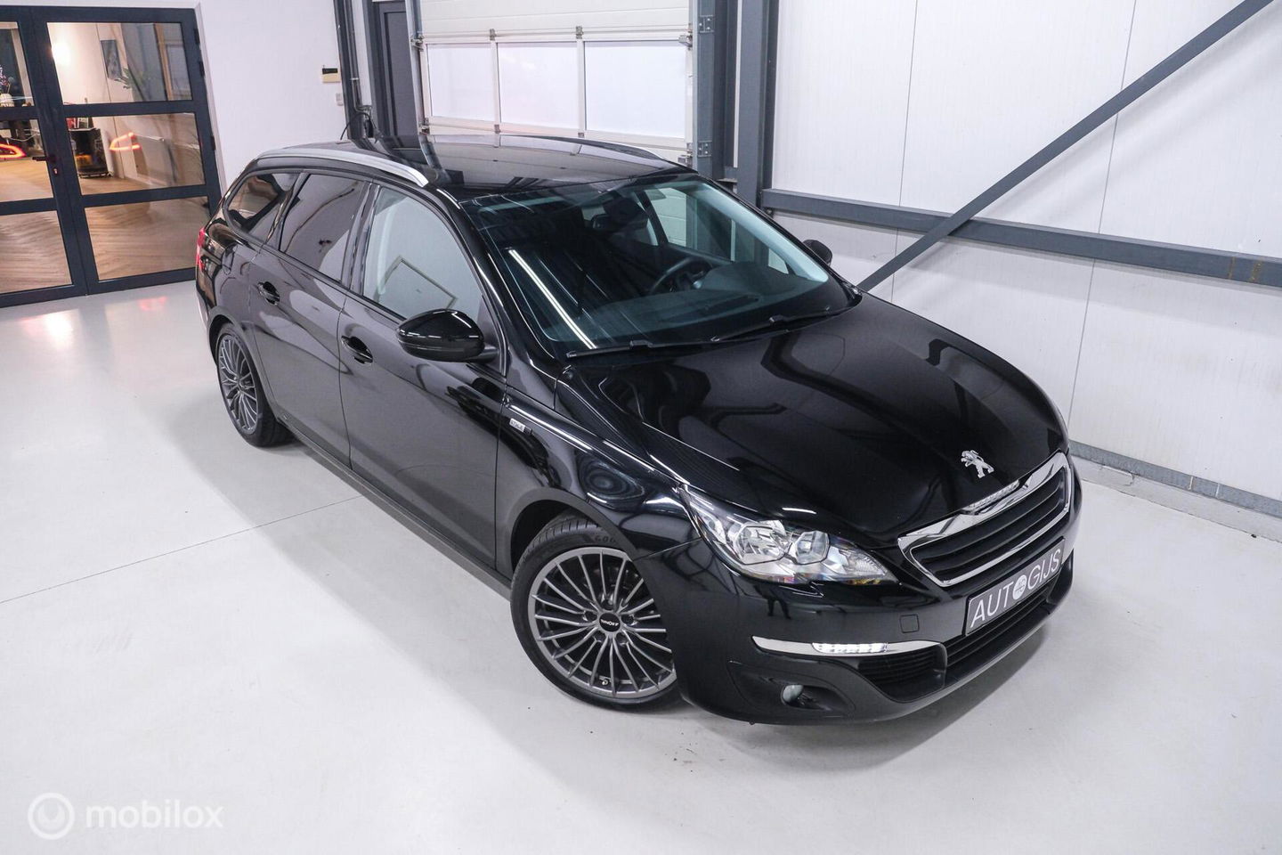 Peugeot 308 SW 1.2 PureTech Style | Nieuwe Distributie | rijklaarprijs incl beurt | Navigatie | Cruisecontrol | NAP NL auto |