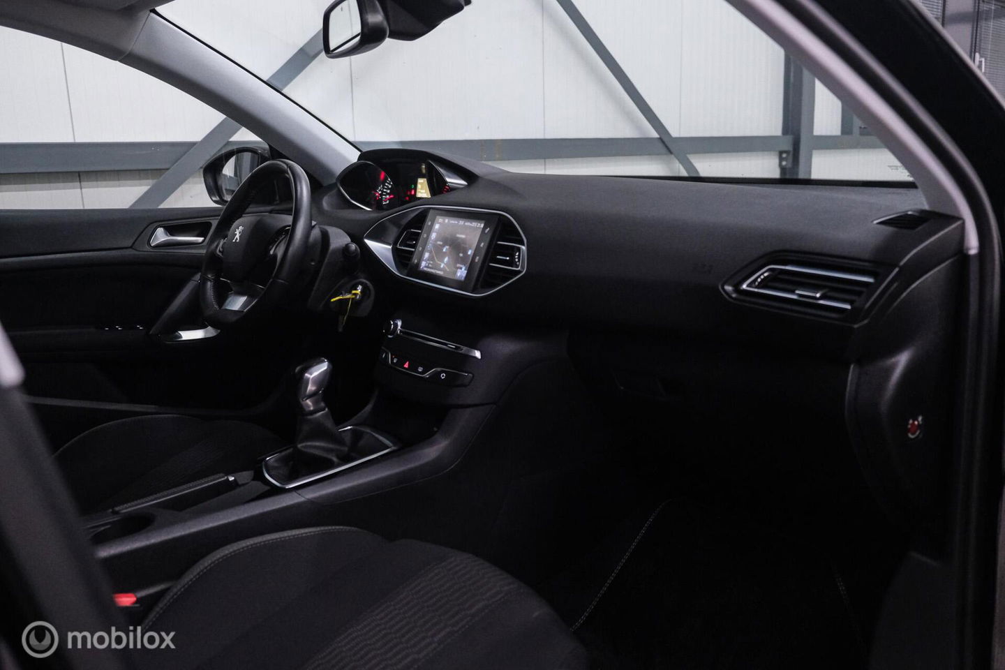 Peugeot 308 SW 1.2 PureTech Style | Nieuwe Distributie | rijklaarprijs incl beurt | Navigatie | Cruisecontrol | NAP NL auto |