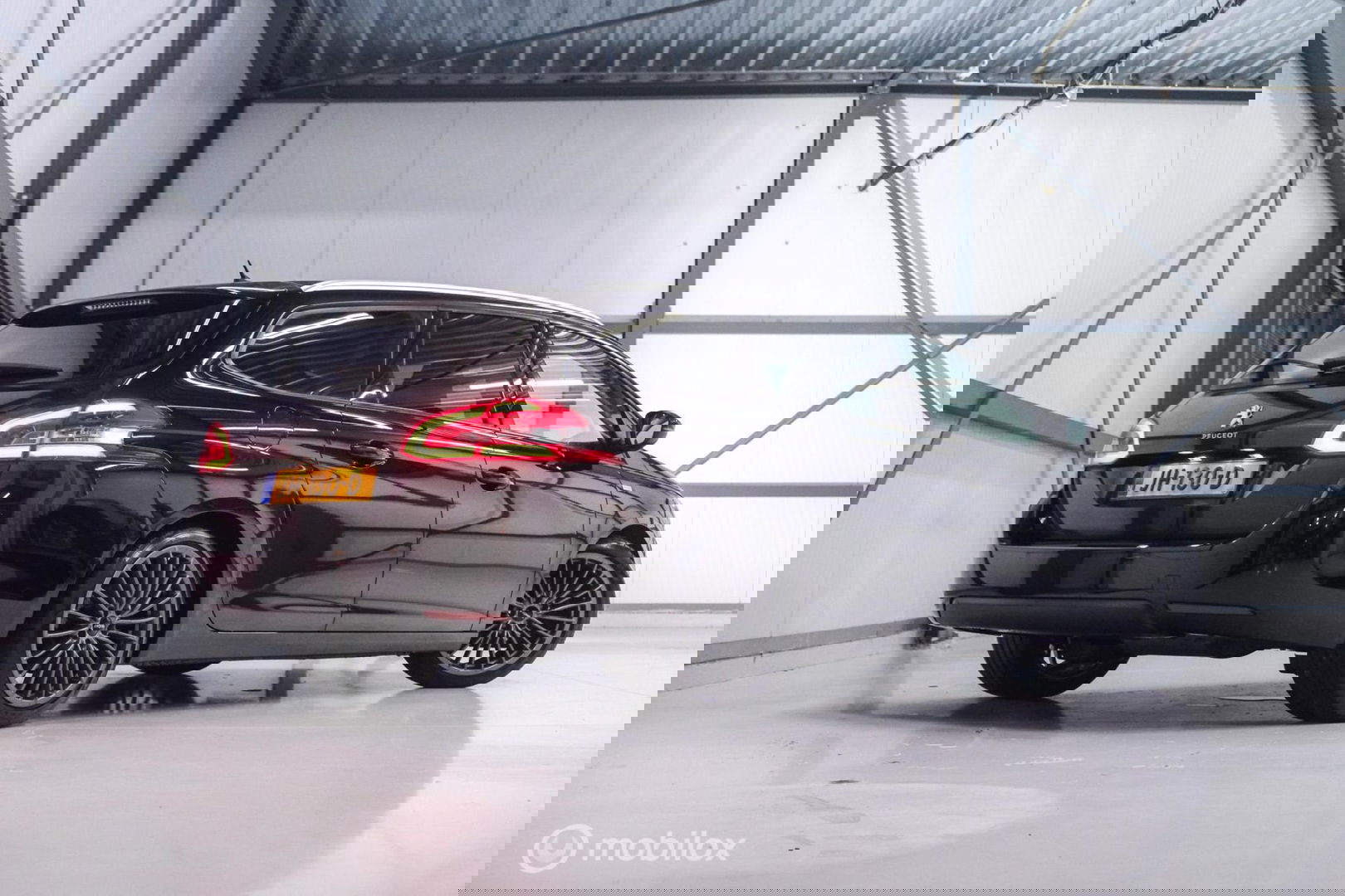 Peugeot 308 SW 1.2 PureTech Style | Nieuwe Distributie | rijklaarprijs incl beurt | Navigatie | Cruisecontrol | NAP NL auto |