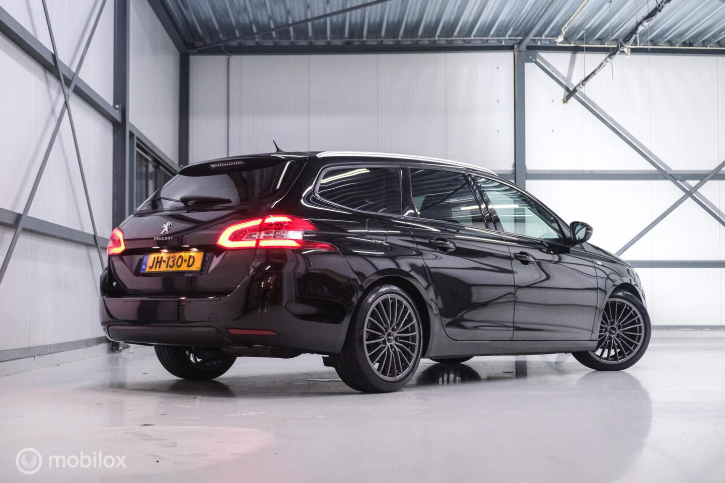 Peugeot 308 SW 1.2 PureTech Style | Nieuwe Distributie | rijklaarprijs incl beurt | Navigatie | Cruisecontrol | NAP NL auto |