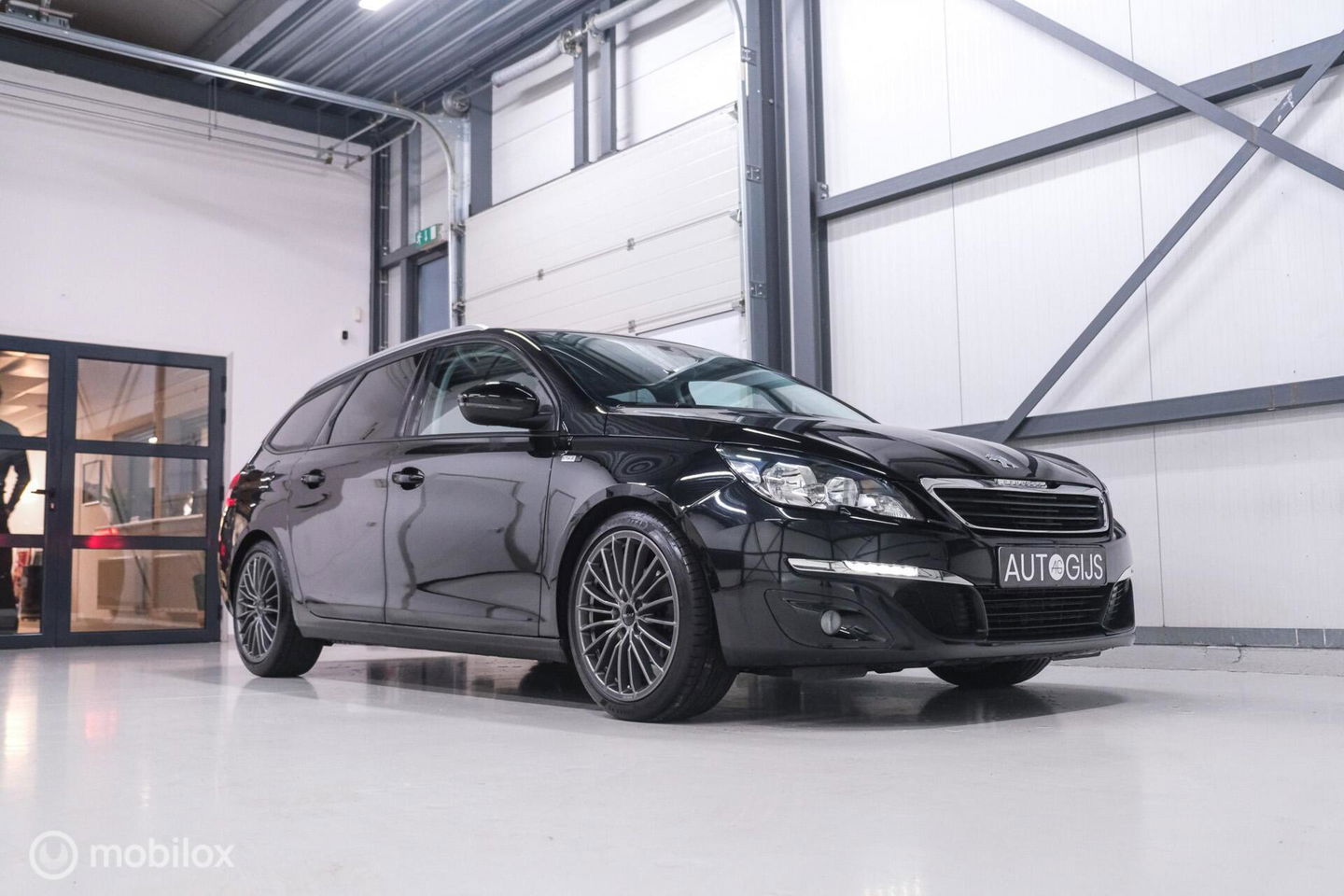 Peugeot 308 SW 1.2 PureTech Style | Nieuwe Distributie | rijklaarprijs incl beurt | Navigatie | Cruisecontrol | NAP NL auto |