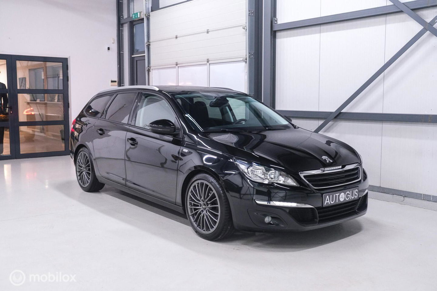 Peugeot 308 SW 1.2 PureTech Style | Nieuwe Distributie | rijklaarprijs incl beurt | Navigatie | Cruisecontrol | NAP NL auto |