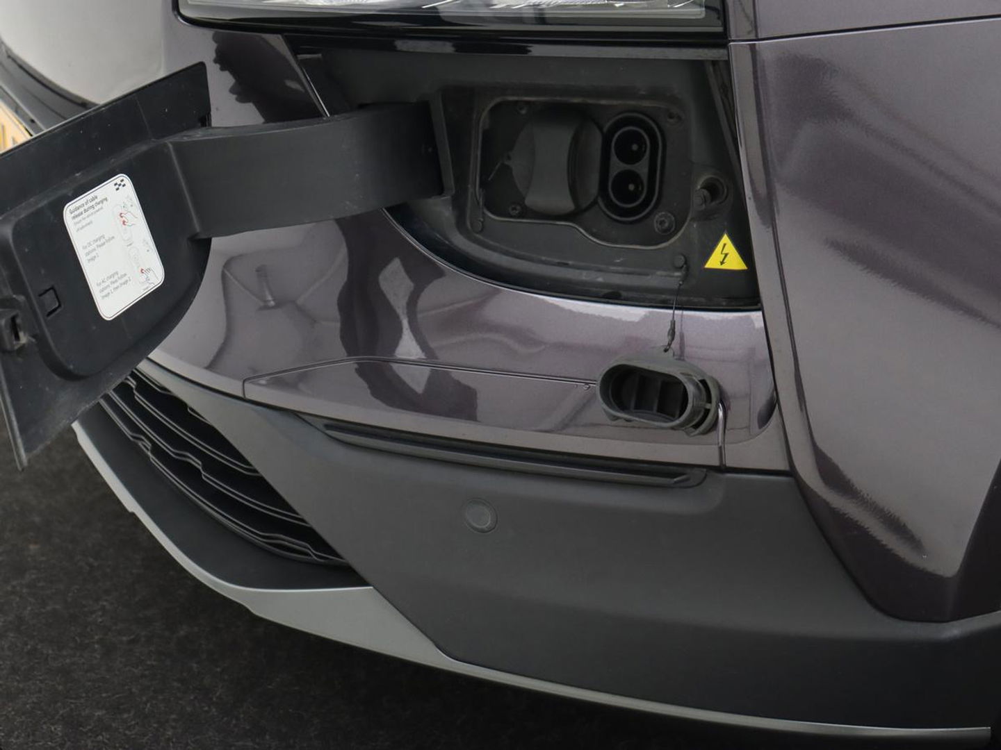 Aiways U5 63 kWh Premium | 3-Fase | Panoramadak | Leder | Stoelverwarming | Adaptive cruise | Carplay | 360 camera | Full LED | Keyless