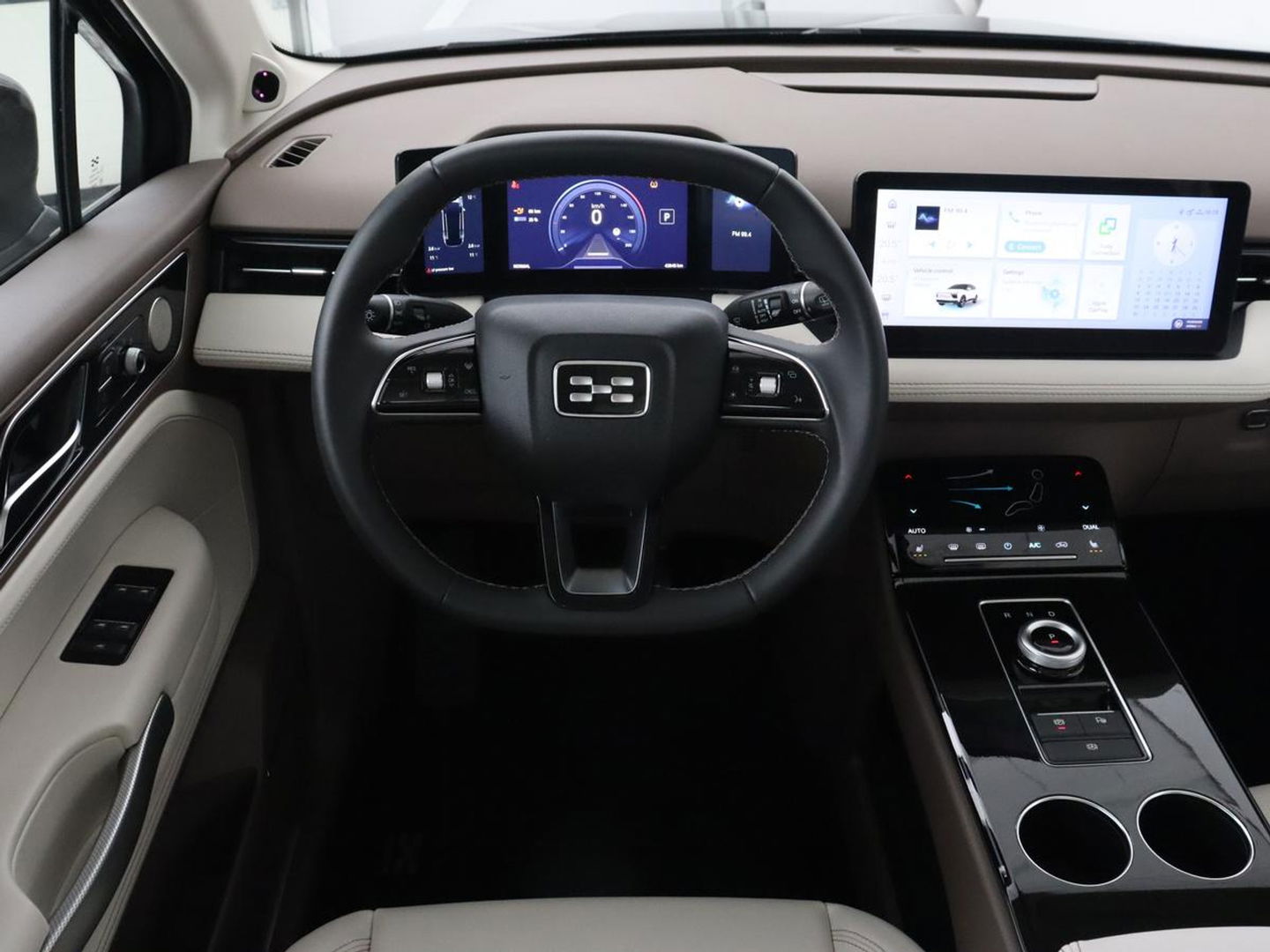 Aiways U5 63 kWh Premium | 3-Fase | Panoramadak | Leder | Stoelverwarming | Adaptive cruise | Carplay | 360 camera | Full LED | Keyless