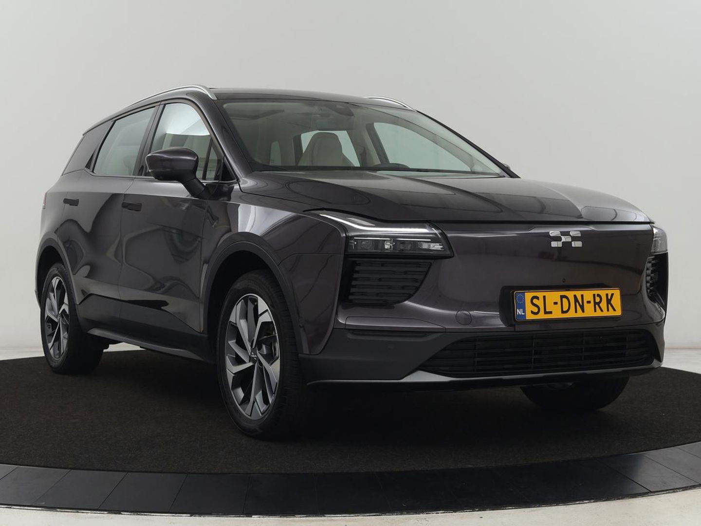 Aiways U5 63 kWh Premium | 3-Fase | Panoramadak | Leder | Stoelverwarming | Adaptive cruise | Carplay | 360 camera | Full LED | Keyless