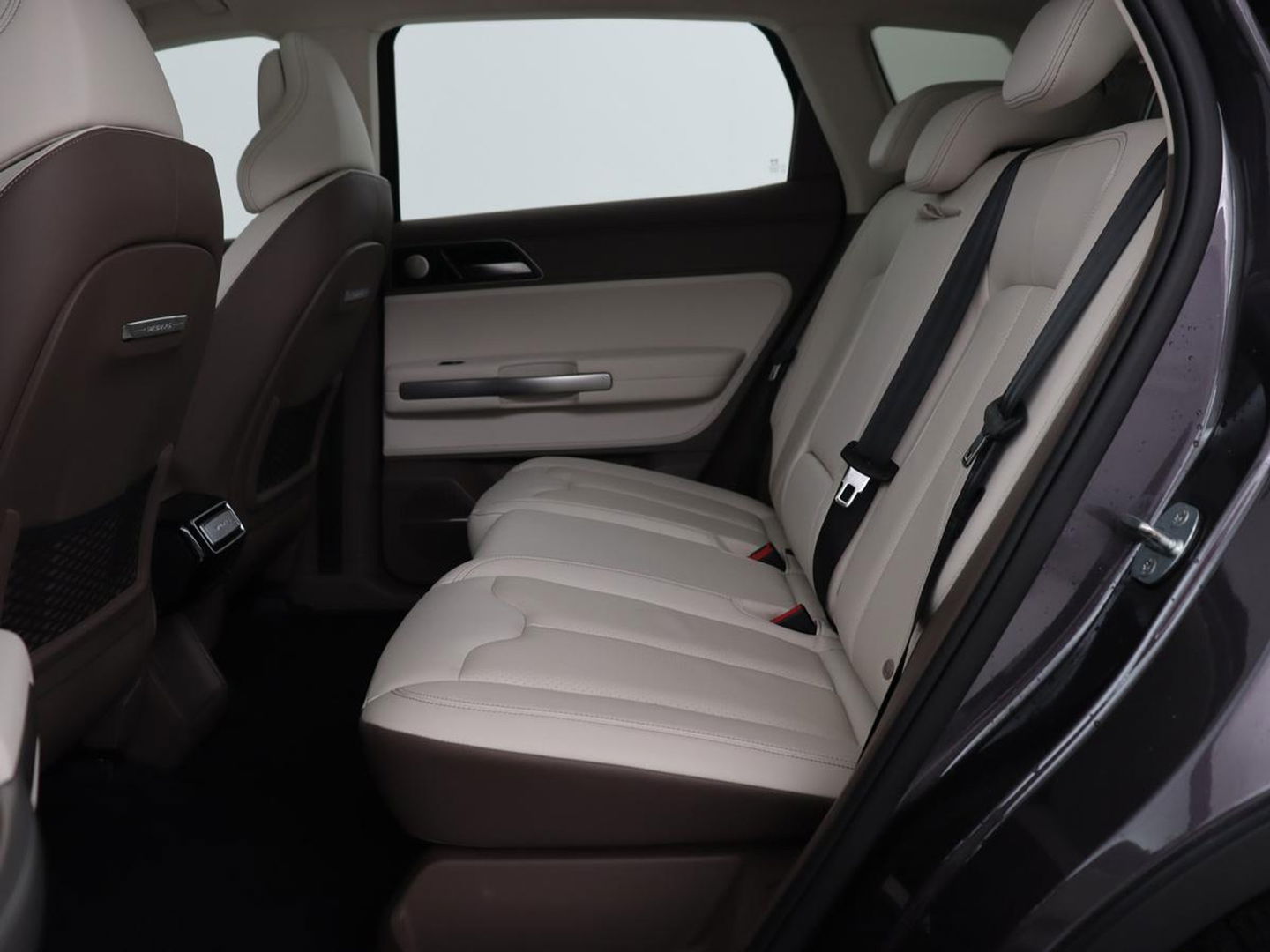 Aiways U5 63 kWh Premium | 3-Fase | Panoramadak | Leder | Stoelverwarming | Adaptive cruise | Carplay | 360 camera | Full LED | Keyless