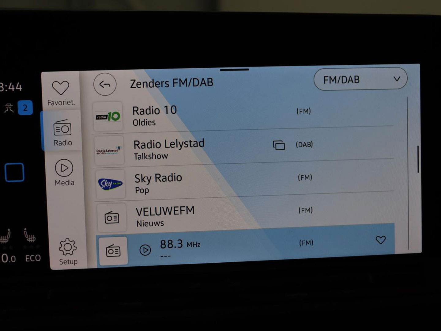 Volkswagen Golf 1.4 eHybrid Style | Stoelverwarming | Massage | Carplay | Sfeerverlichting | Navigatie | Memory | Adaptive cruise | Full LED | Parkeerhulp | Getint glas | PHEV | Plug In