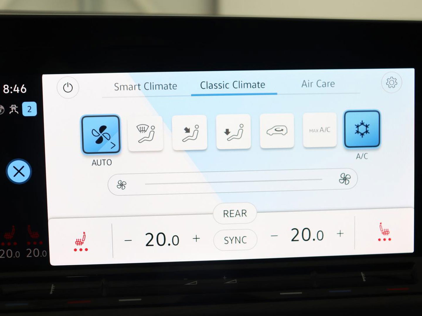 Volkswagen Golf 1.4 eHybrid Style | Stoelverwarming | Massage | Carplay | Sfeerverlichting | Navigatie | Memory | Adaptive cruise | Full LED | Parkeerhulp | Getint glas | PHEV | Plug In