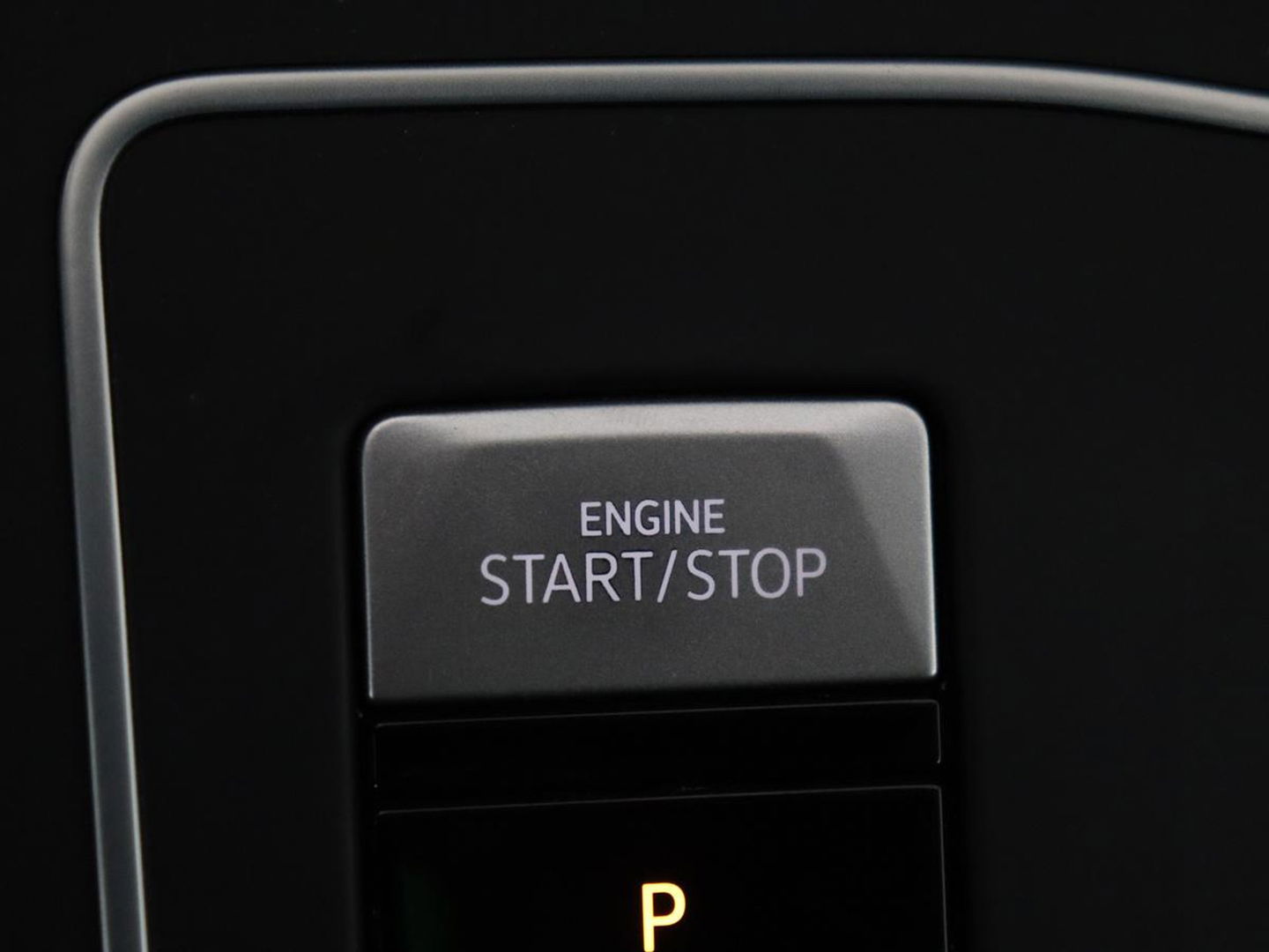 Volkswagen Golf 1.4 eHybrid Style | Stoelverwarming | Massage | Carplay | Sfeerverlichting | Navigatie | Memory | Adaptive cruise | Full LED | Parkeerhulp | Getint glas | PHEV | Plug In