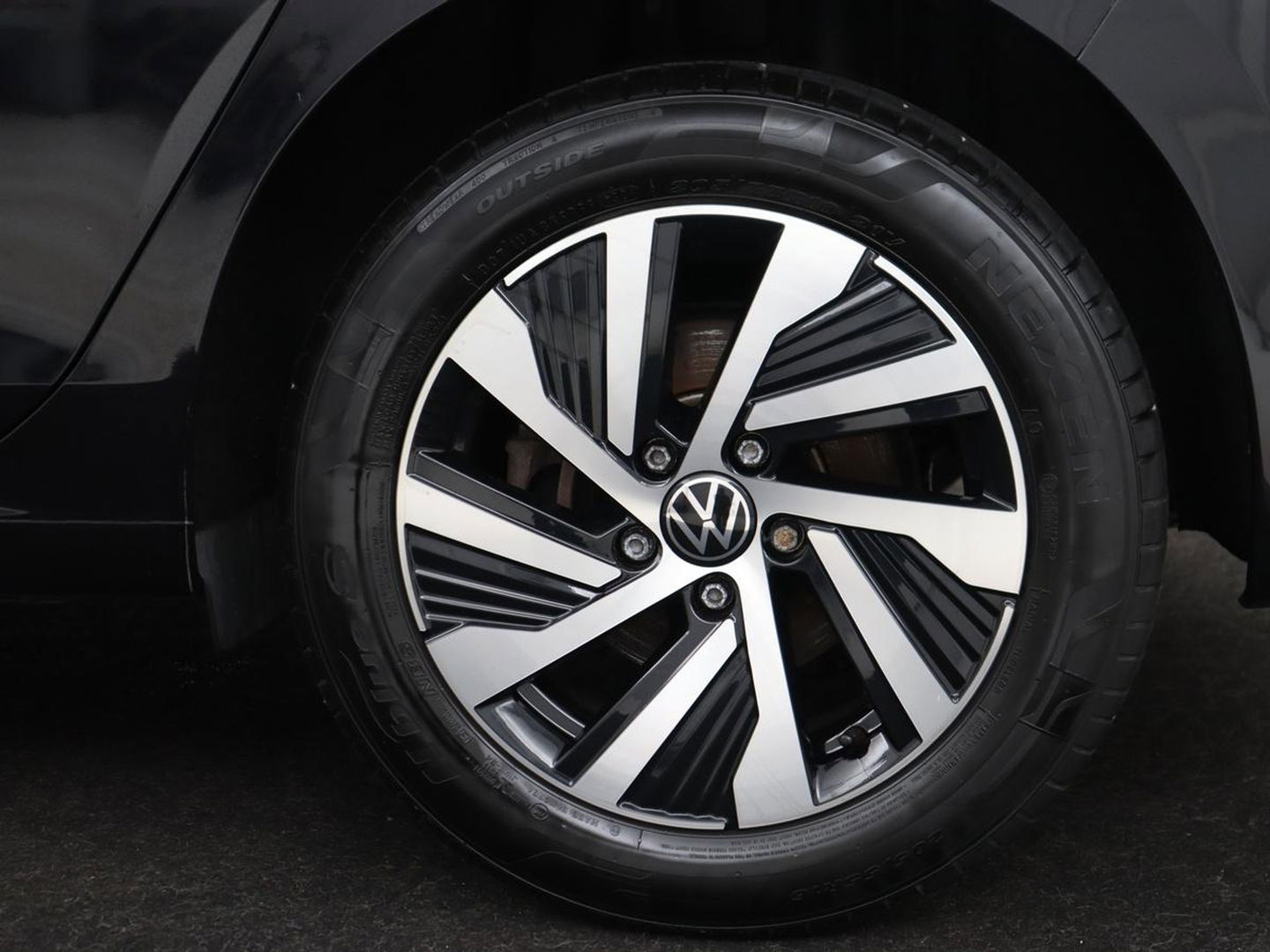 Volkswagen Golf 1.4 eHybrid Style | Stoelverwarming | Massage | Carplay | Sfeerverlichting | Navigatie | Memory | Adaptive cruise | Full LED | Parkeerhulp | Getint glas | PHEV | Plug In