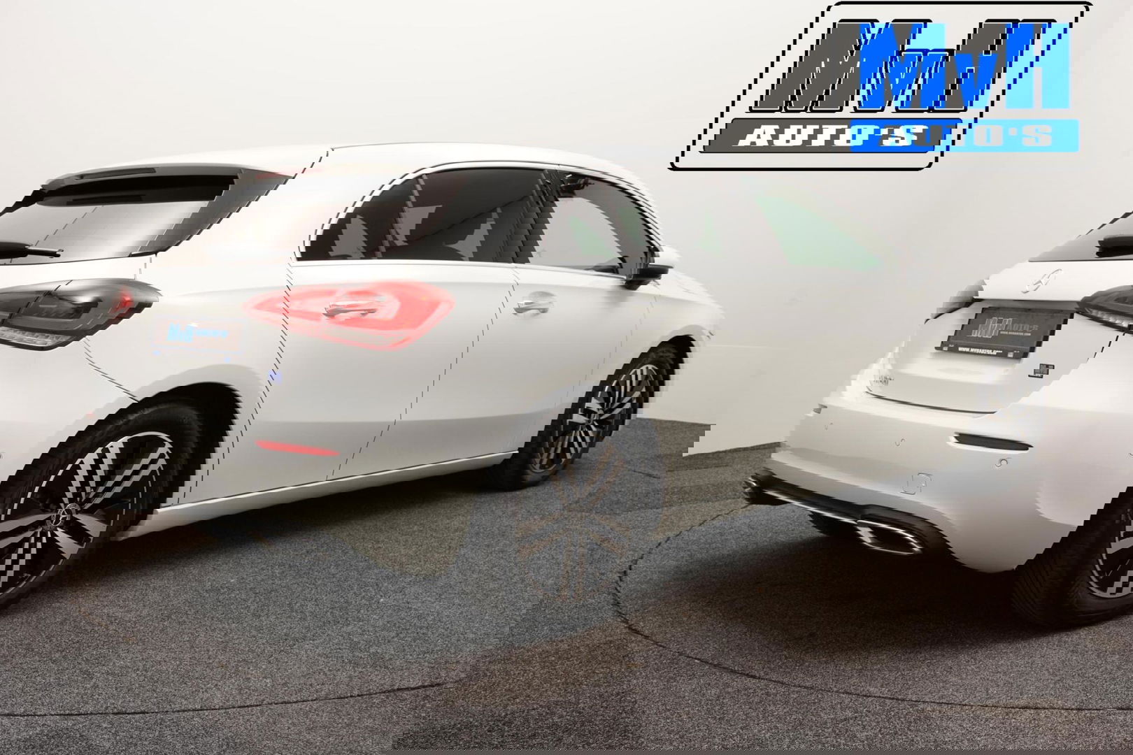 Mercedes-Benz A-Klasse 180 Premium Plus|PARELMOER|SFEERVERL|CAMERA