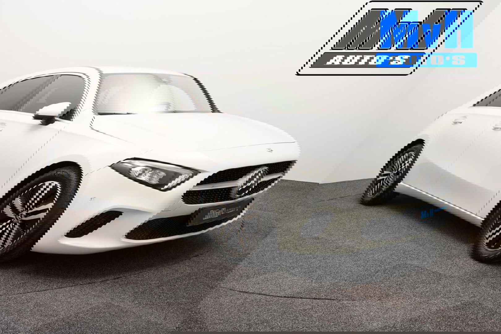 Mercedes-Benz A-Klasse 180 Premium Plus|PARELMOER|SFEERVERL|CAMERA