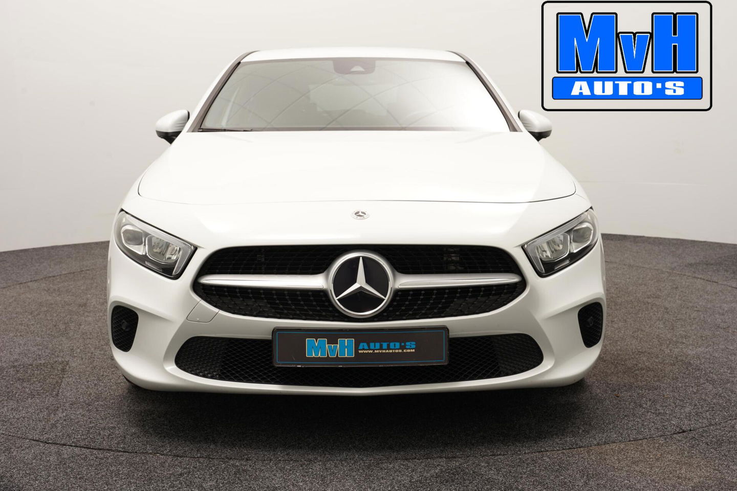 Mercedes-Benz A-Klasse 180 Premium Plus|PARELMOER|SFEERVERL|CAMERA