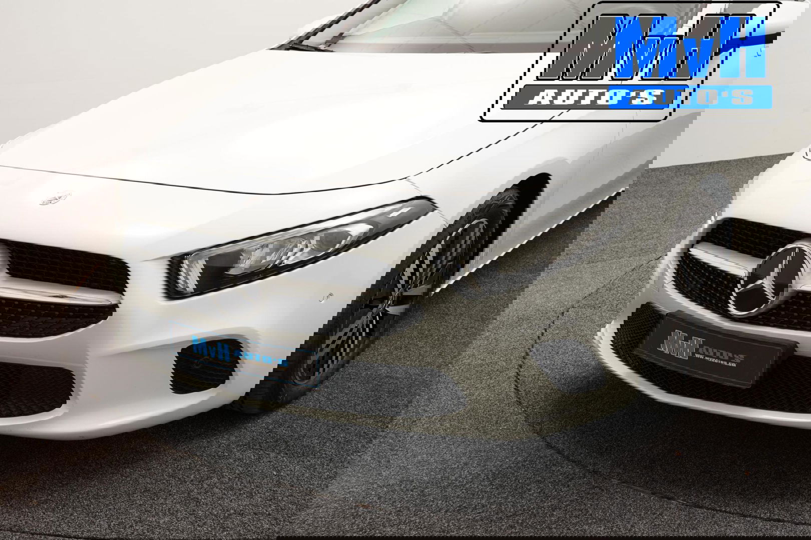 Mercedes-Benz A-Klasse 180 Premium Plus|PARELMOER|SFEERVERL|CAMERA