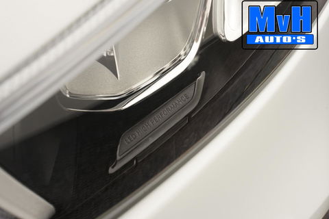 Mercedes-Benz A-Klasse 180 Premium Plus|PARELMOER|SFEERVERL|CAMERA