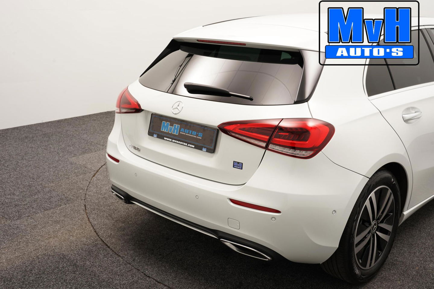 Mercedes-Benz A-Klasse 180 Premium Plus|PARELMOER|SFEERVERL|CAMERA