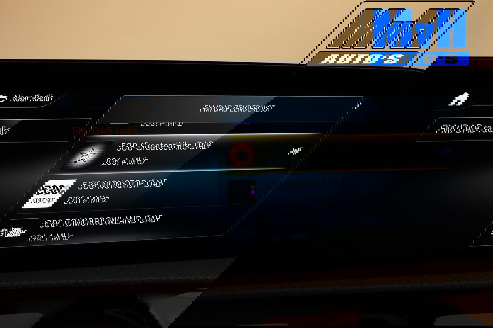 Mercedes-Benz A-Klasse 180 Premium Plus|PARELMOER|SFEERVERL|CAMERA