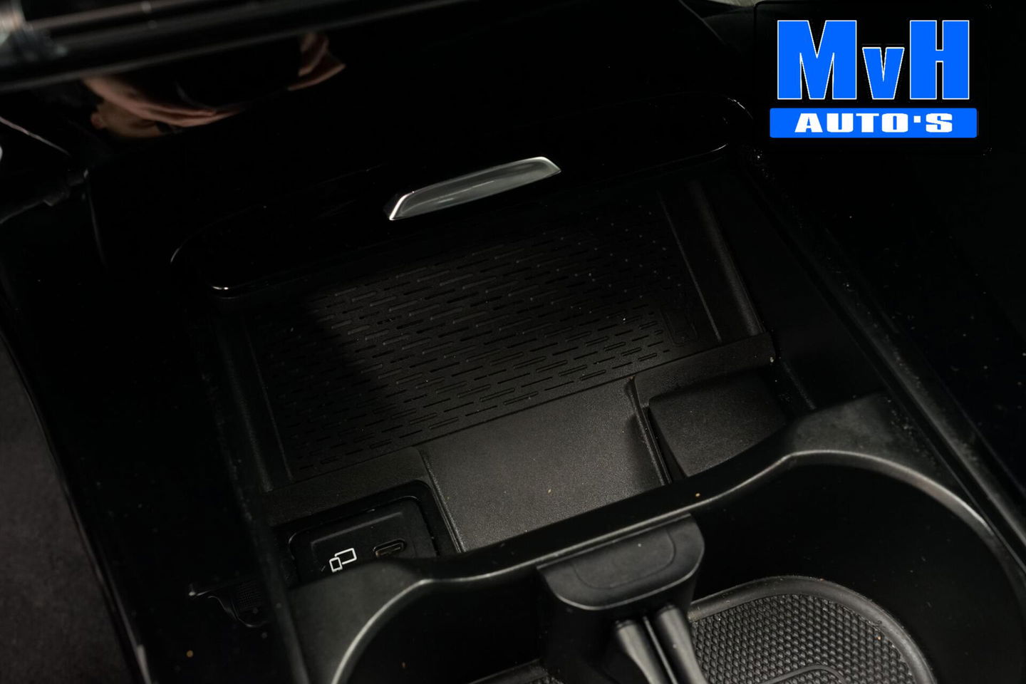 Mercedes-Benz A-Klasse 180 Premium Plus|PARELMOER|SFEERVERL|CAMERA