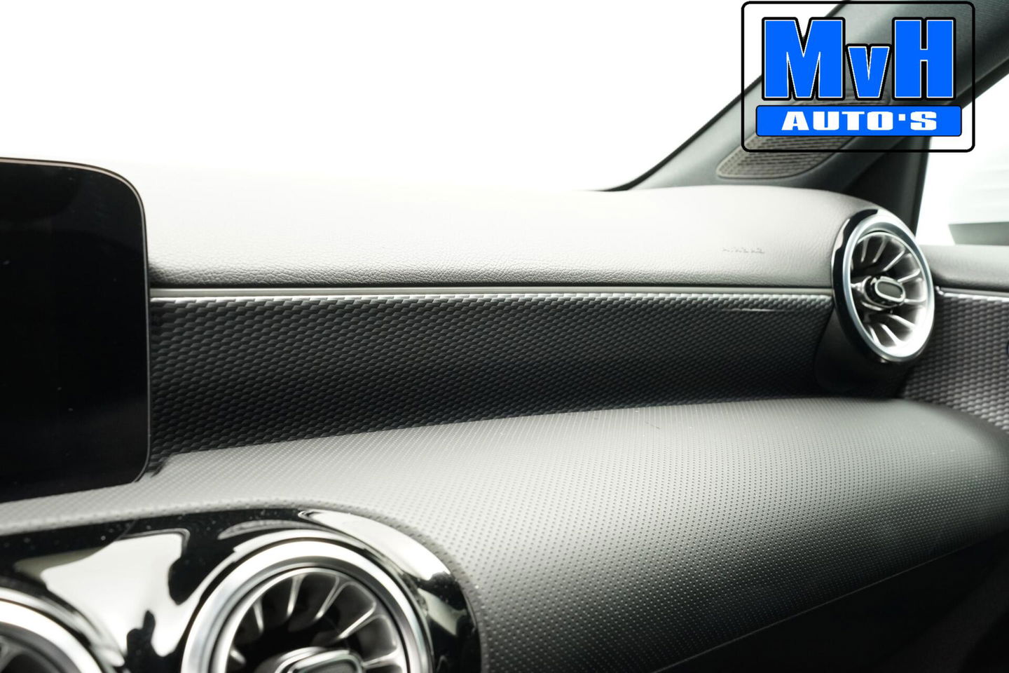 Mercedes-Benz A-Klasse 180 Premium Plus|PARELMOER|SFEERVERL|CAMERA