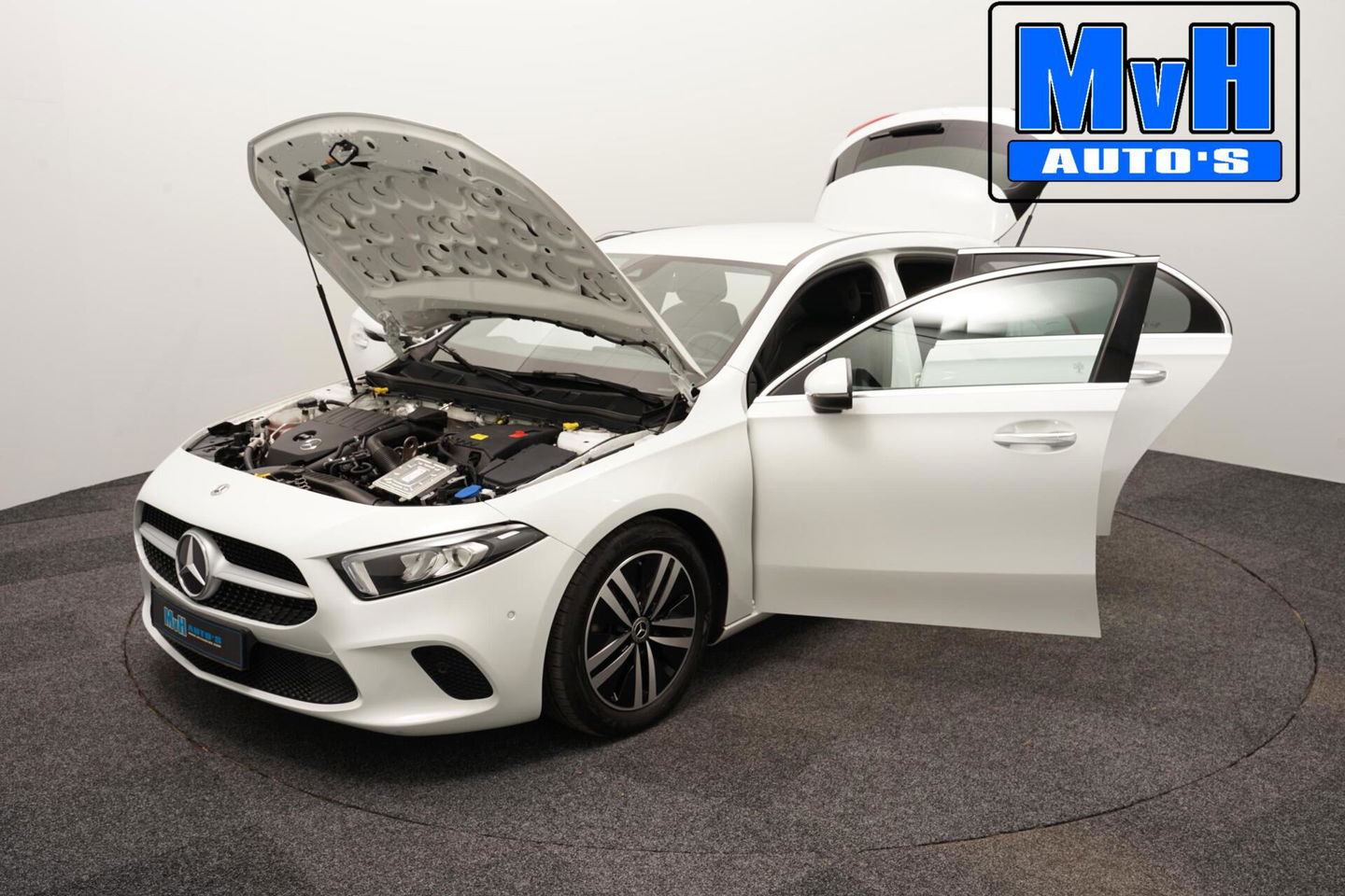 Mercedes-Benz A-Klasse 180 Premium Plus|PARELMOER|SFEERVERL|CAMERA