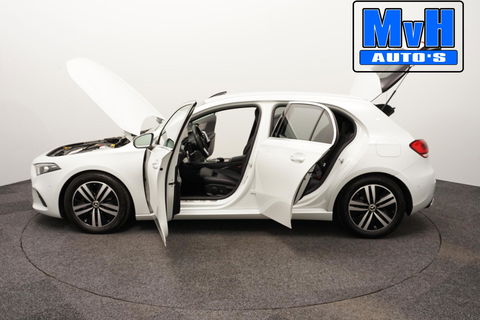 Mercedes-Benz A-Klasse 180 Premium Plus|PARELMOER|SFEERVERL|CAMERA