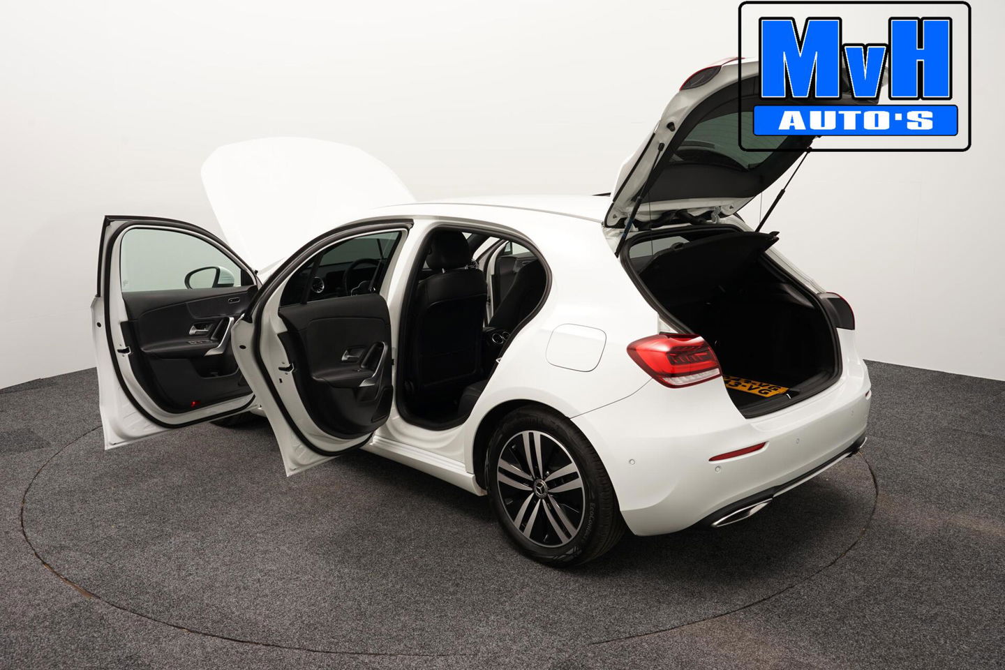 Mercedes-Benz A-Klasse 180 Premium Plus|PARELMOER|SFEERVERL|CAMERA