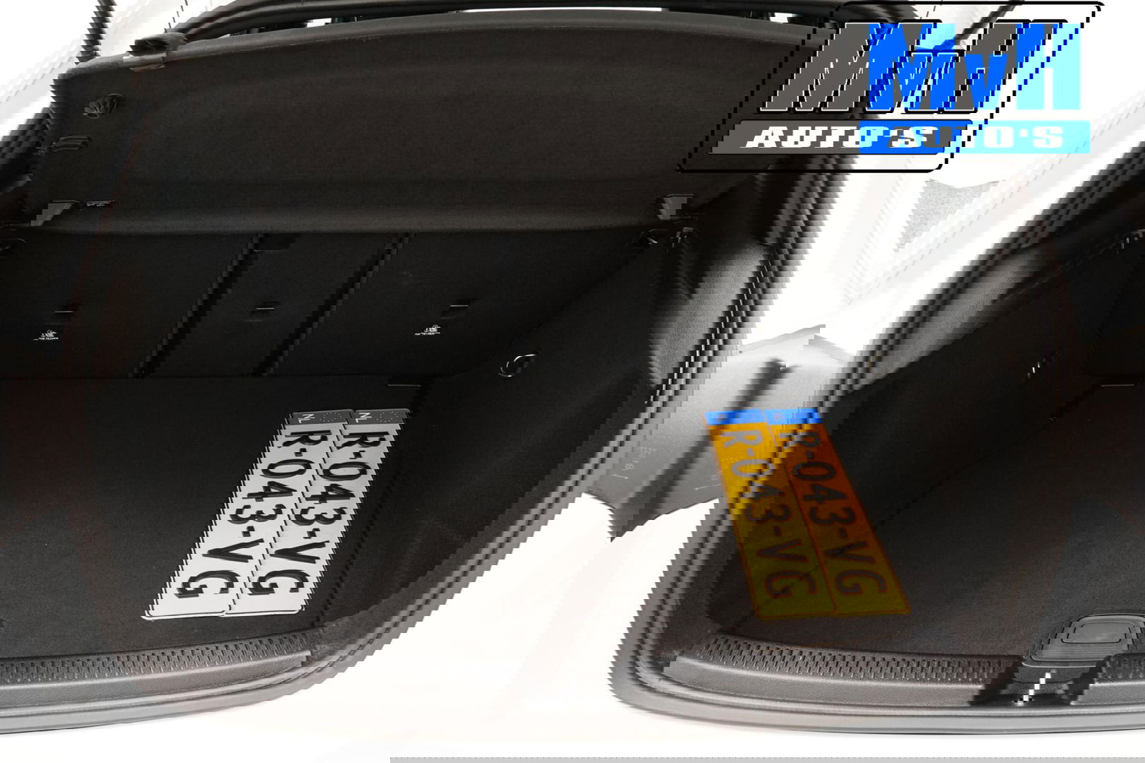 Mercedes-Benz A-Klasse 180 Premium Plus|PARELMOER|SFEERVERL|CAMERA