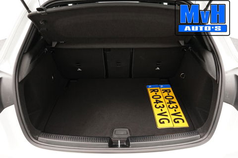 Mercedes-Benz A-Klasse 180 Premium Plus|PARELMOER|SFEERVERL|CAMERA