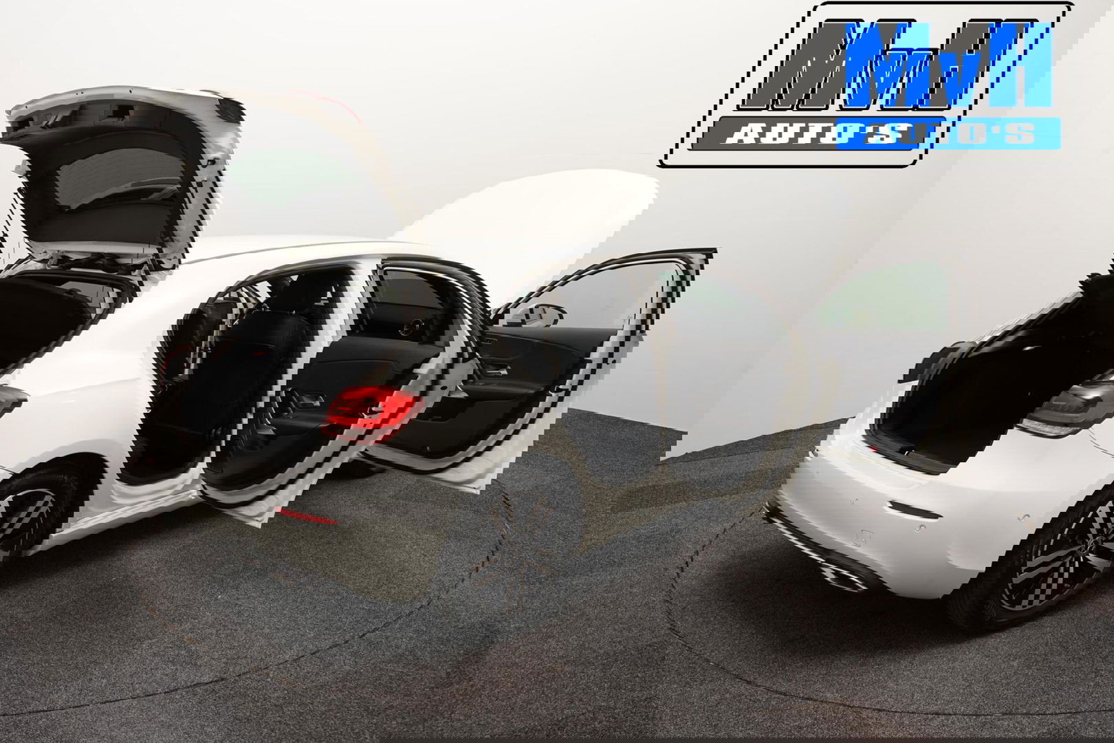 Mercedes-Benz A-Klasse 180 Premium Plus|PARELMOER|SFEERVERL|CAMERA