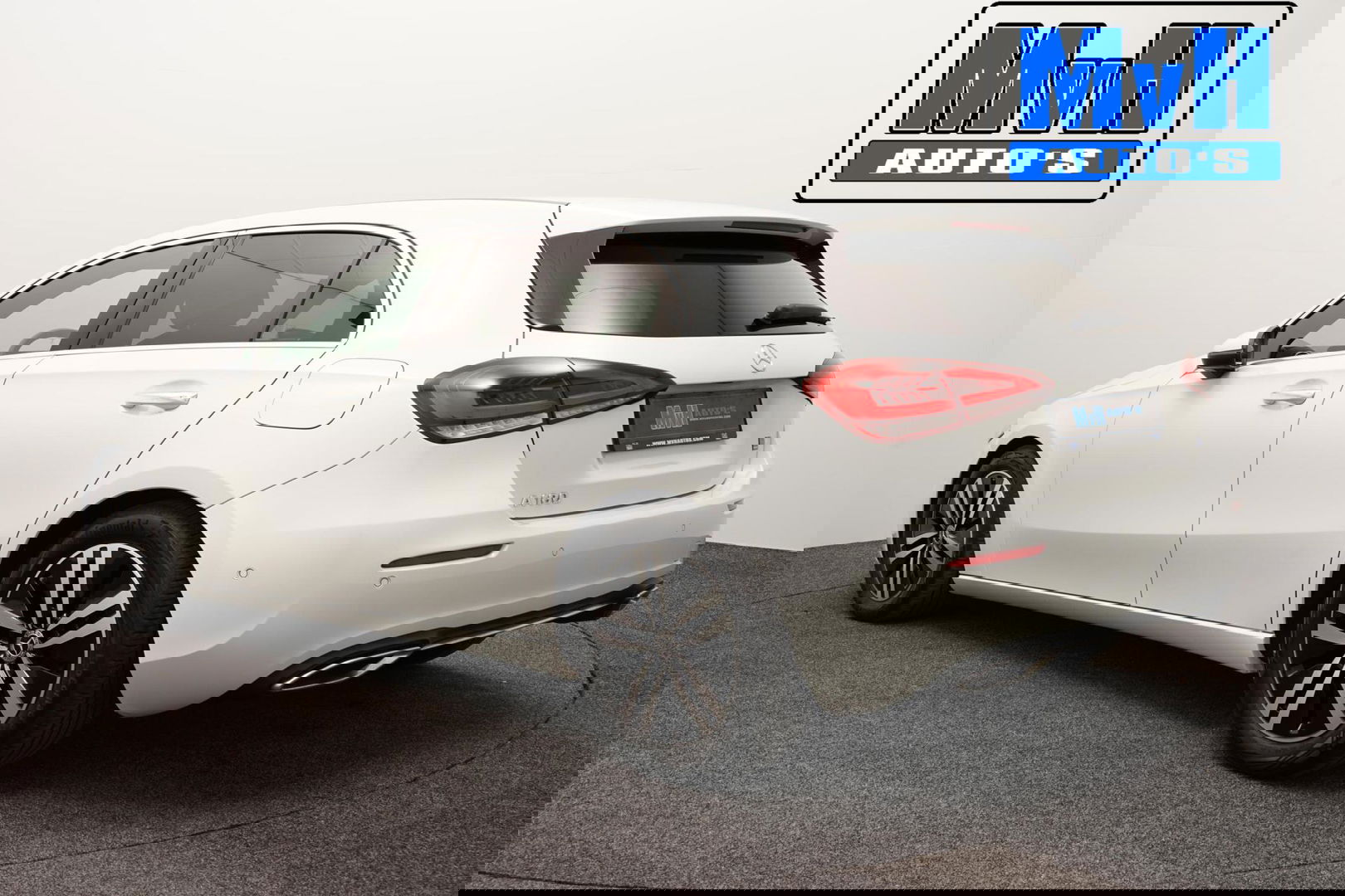 Mercedes-Benz A-Klasse 180 Premium Plus|PARELMOER|SFEERVERL|CAMERA