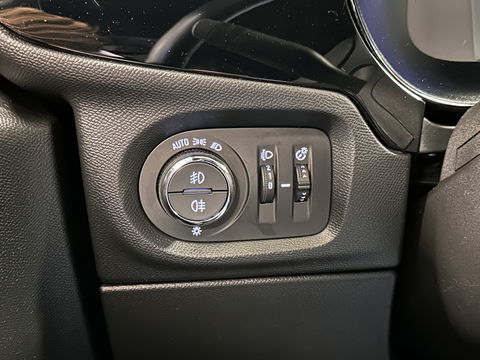 Opel Corsa 1.2 GS Line | Cruise Control | Apple Carplay | Android Auto | Achteruitrijcamera | Parkeersensoren | Dodehoeksensor | DAB | Lane Assist