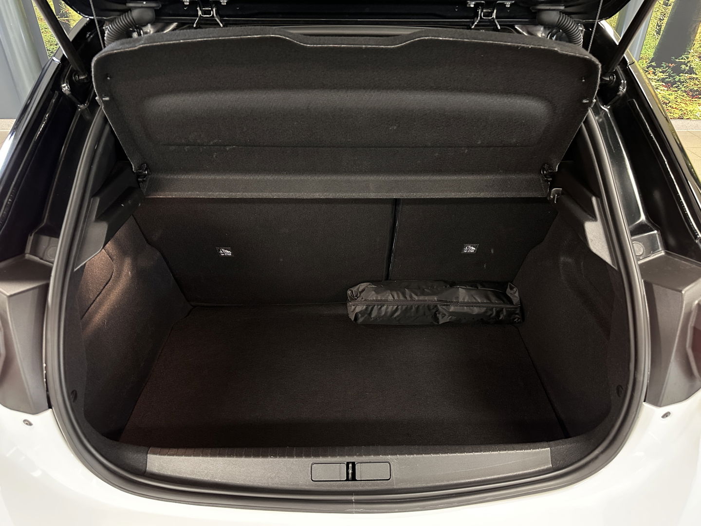 Opel Corsa 1.2 GS Line | Cruise Control | Apple Carplay | Android Auto | Achteruitrijcamera | Parkeersensoren | Dodehoeksensor | DAB | Lane Assist