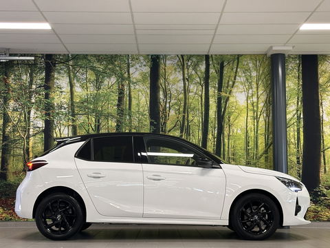 Opel Corsa 1.2 GS Line | Cruise Control | Apple Carplay | Android Auto | Achteruitrijcamera | Parkeersensoren | Dodehoeksensor | DAB | Lane Assist