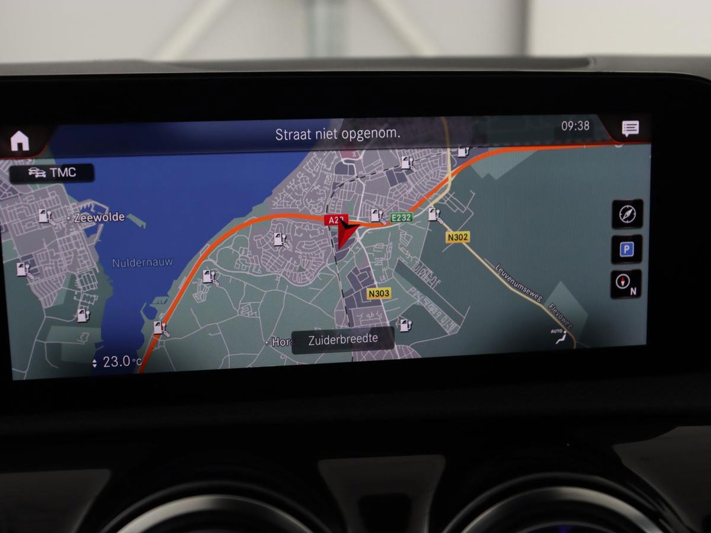 Mercedes-Benz CLA-Klasse 250e AMG Night | Stoelverwarming | Carplay | Camera | Widescreen | Sfeerverlichting | Leder/Alcantara | Navigatie | Park Assist | Origineel Zwart | PHEV | Plug In