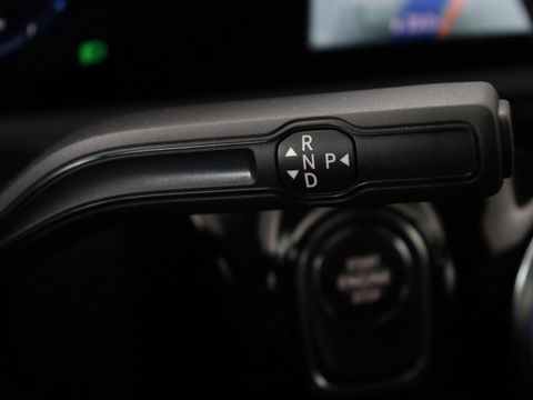 Mercedes-Benz CLA-Klasse 250e AMG Night | Stoelverwarming | Carplay | Camera | Widescreen | Sfeerverlichting | Leder/Alcantara | Navigatie | Park Assist | Origineel Zwart | PHEV | Plug In