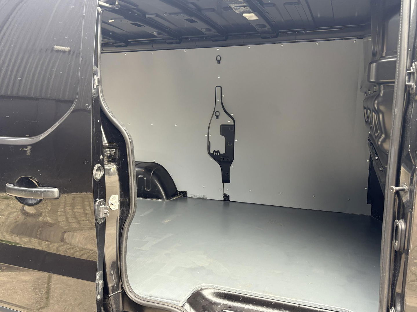 Renault Trafic 2.0 dCi 170 T29 L2H1 | MARGE | DIKKE UITVOERING | LED | NAVI | Sidesteps | LMV