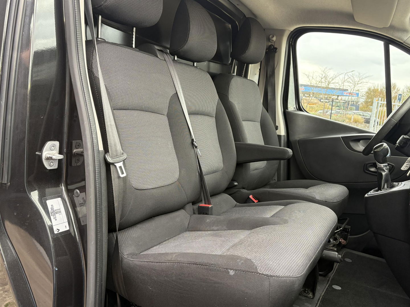 Renault Trafic 2.0 dCi 170 T29 L2H1 | MARGE | DIKKE UITVOERING | LED | NAVI | Sidesteps | LMV