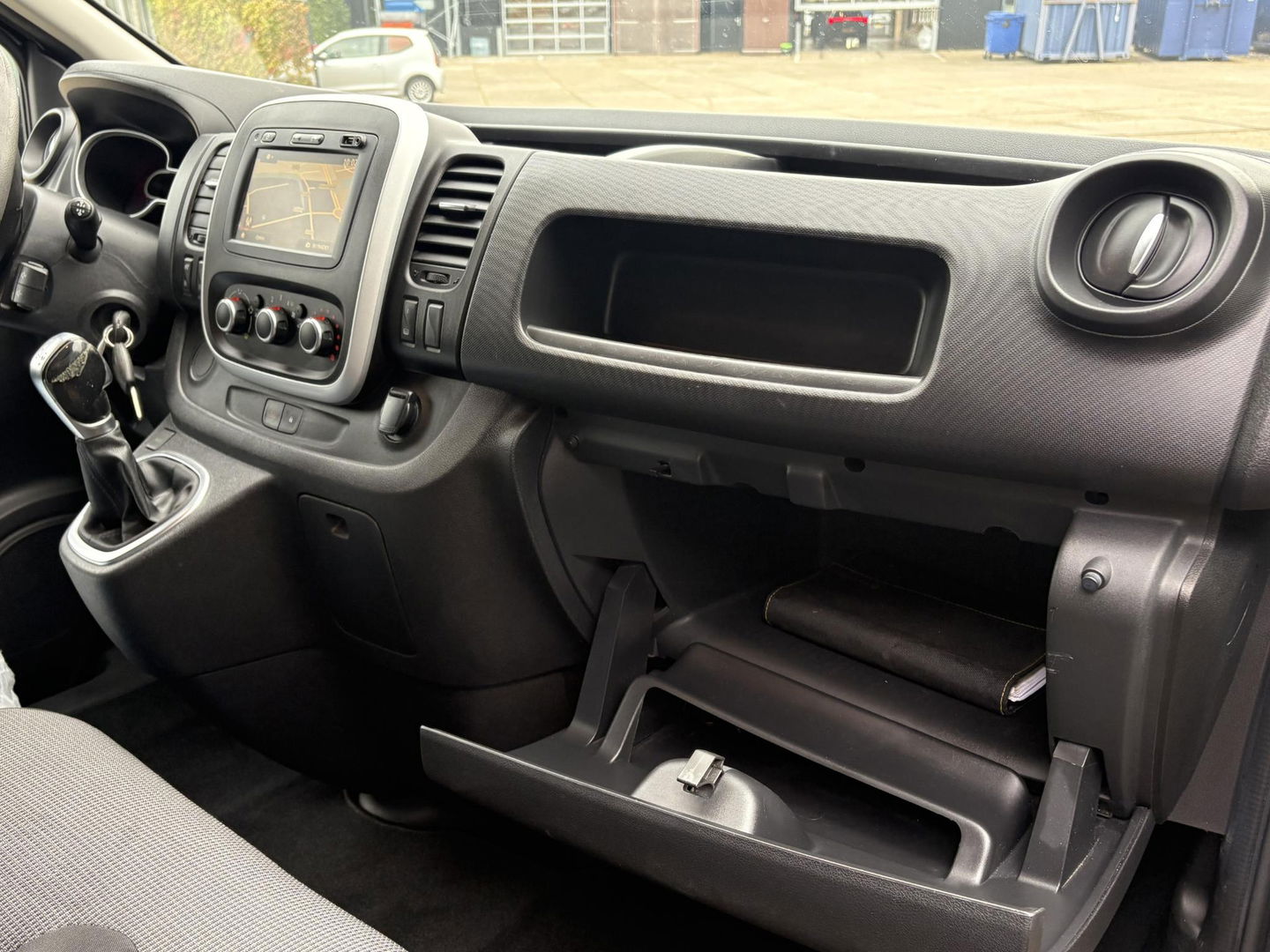 Renault Trafic 2.0 dCi 170 T29 L2H1 | MARGE | DIKKE UITVOERING | APK 12 MND | LED | NAVI | Sidesteps | LMV