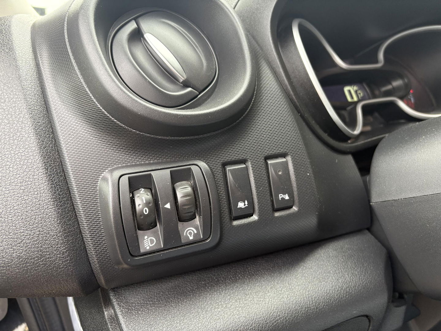 Renault Trafic 2.0 dCi 170 T29 L2H1 | MARGE | DIKKE UITVOERING | LED | NAVI | Sidesteps | LMV