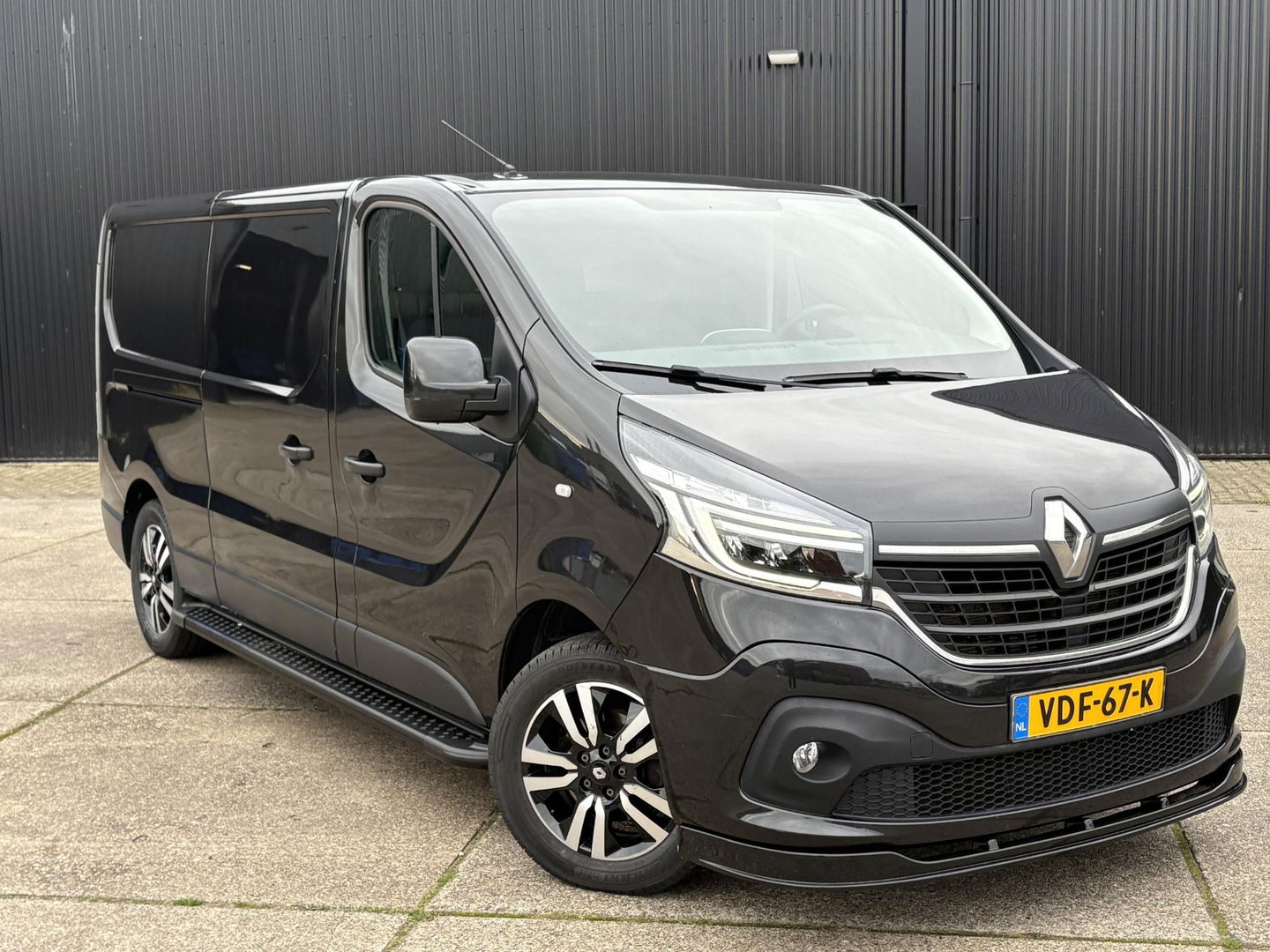 Renault Trafic 2.0 dCi 170 T29 L2H1 | MARGE | DIKKE UITVOERING | APK 12 MND | LED | NAVI | Sidesteps | LMV